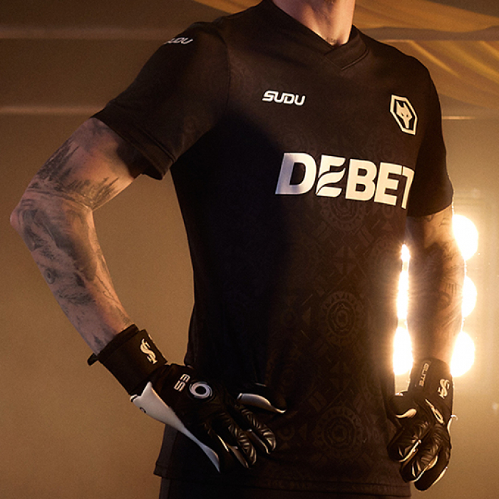 2025-26 Wolves Goalkeeper Home Shirt - Adult