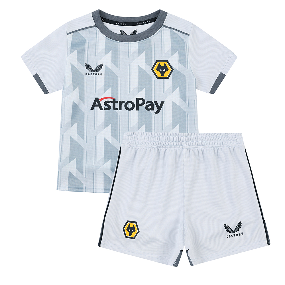 2022-23 Wolves 3rd Infant Kit
Be Part Of the Pack, with the 2022-23 Wolves Third Infant Kit and show your pride on the street and in the stands.

Contains Shirt and shorts for any little Wolves Fan.
Features our new club sponsor AstroPay on front of shirt
Shirt and Shorts: 100% Polyester
Available in 18-24 Months to 5-6 Years (5-6J)
